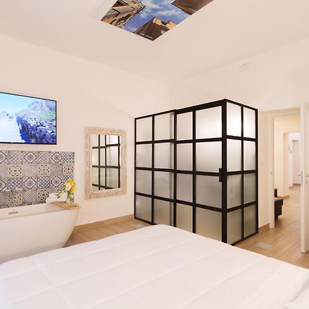 נאפולי Suite Apartment Casa Lu מראה חיצוני תמונה